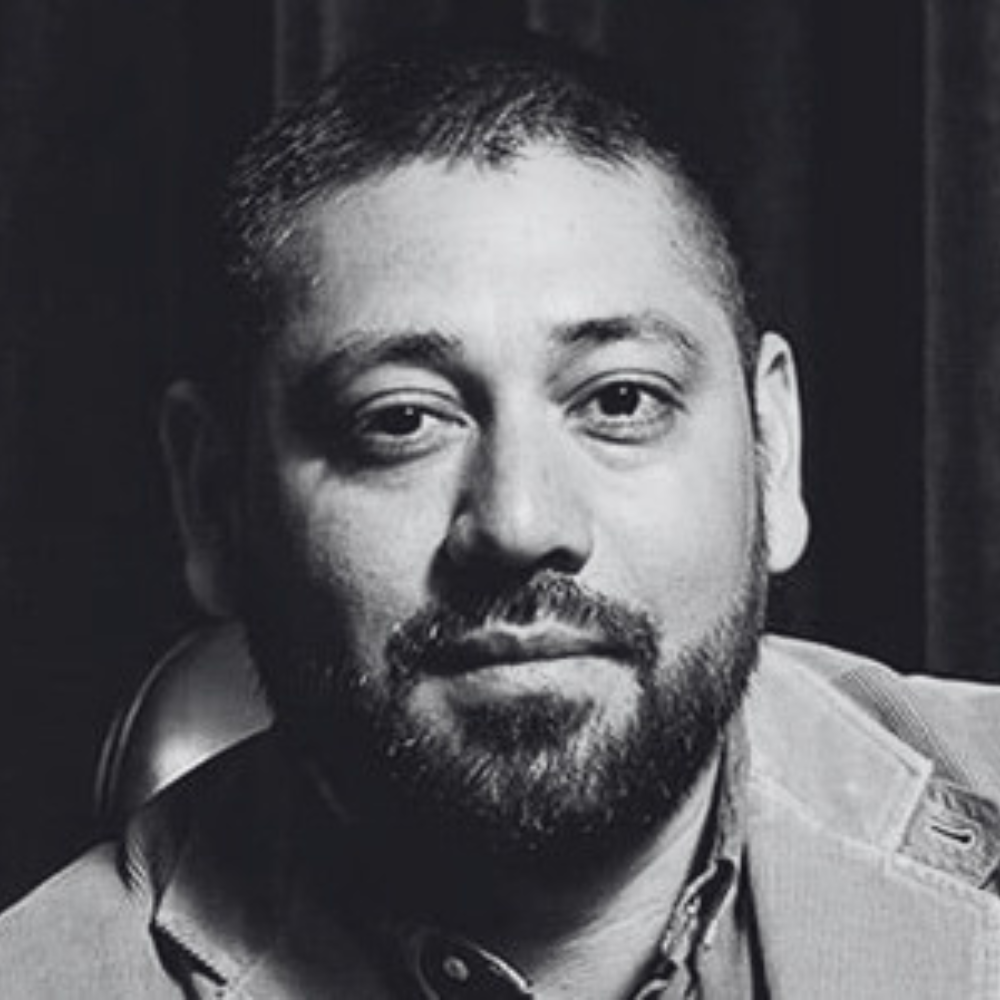 Javier Farfan headshot